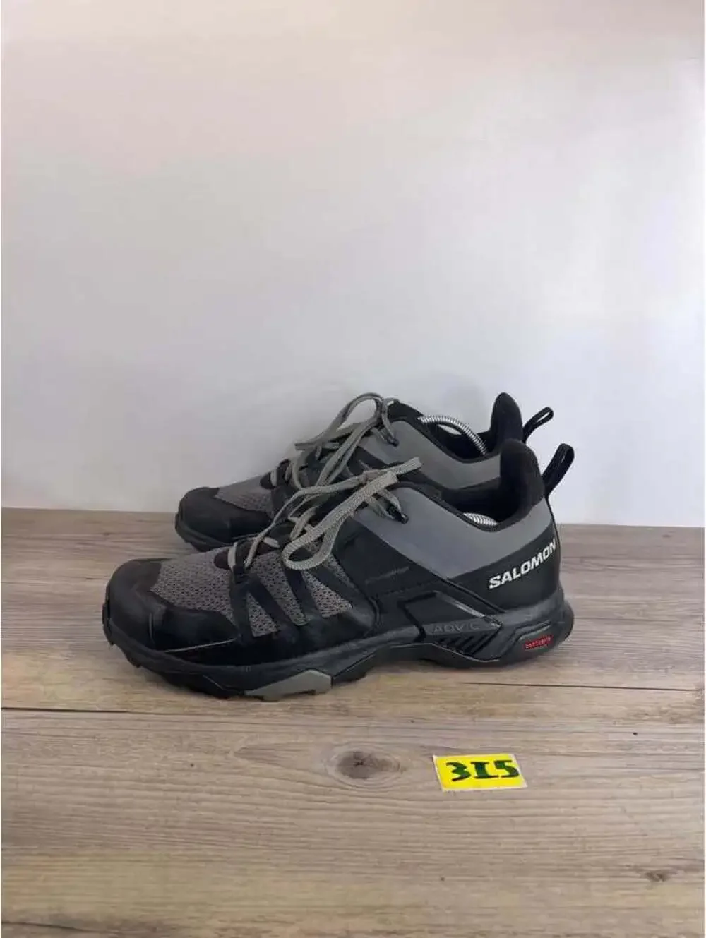 Salomon X Ultra 04 Low Hiking Shoes Men's 11 Black Grey Contagrip 413856